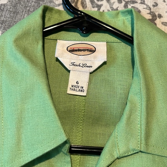 Talbots size 6 TWO linen blouses with front pockets and ruffle sleeves. - Picture 8 of 11